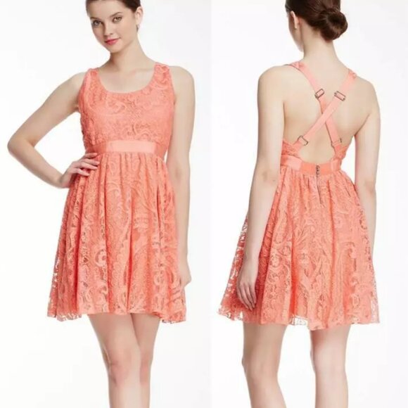 NWOT Alice & Olivia Odette Cross Back Salmon Lace Dress - Picture 2 of 8